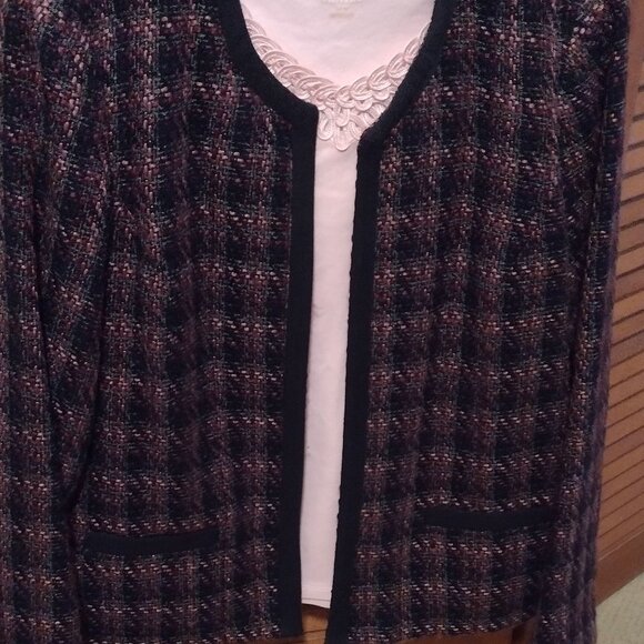 Ladies' Dress Jacket by Croft & Barrow - Picture 2 of 2